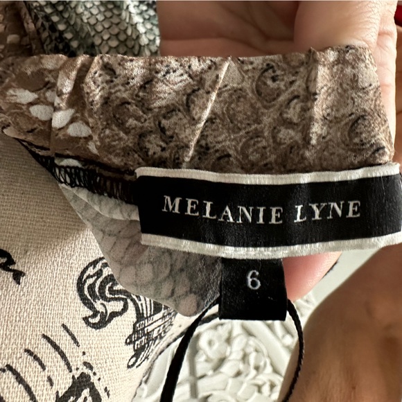 Off should top snake print size 6 - Picture 3 of 3